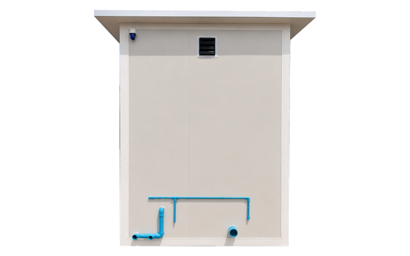 easy-toilet-teh-tl21-rear-plumbing ด้านหลังห้องน้ำคนพิการสำเร็จรูป รุ่น TEH-TL21 แสดงท่อน้ำเข้า-ออกพร้อมใช้งาน