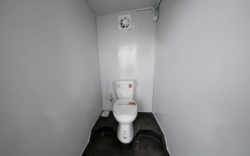 Prefab-Toilet-TEH-TL04-interior-view ภายใน ห้องน้ำน็อคดาวน์ รุ่น TEH-TL04 เห็นโถสุขภัณฑ์