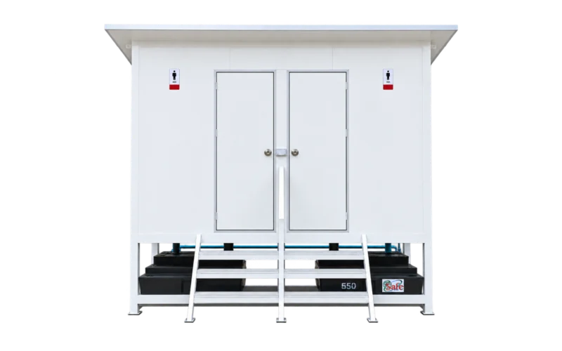 teh-tl10-field-toilet-front ห้องน้ำสำเร็จรูป TEH-TL10 ยกพื้นสูง มุมมองด้านหน้า พร้อมถังเก็บน้ำเสีย 500 ลิตรใต้อาคาร
